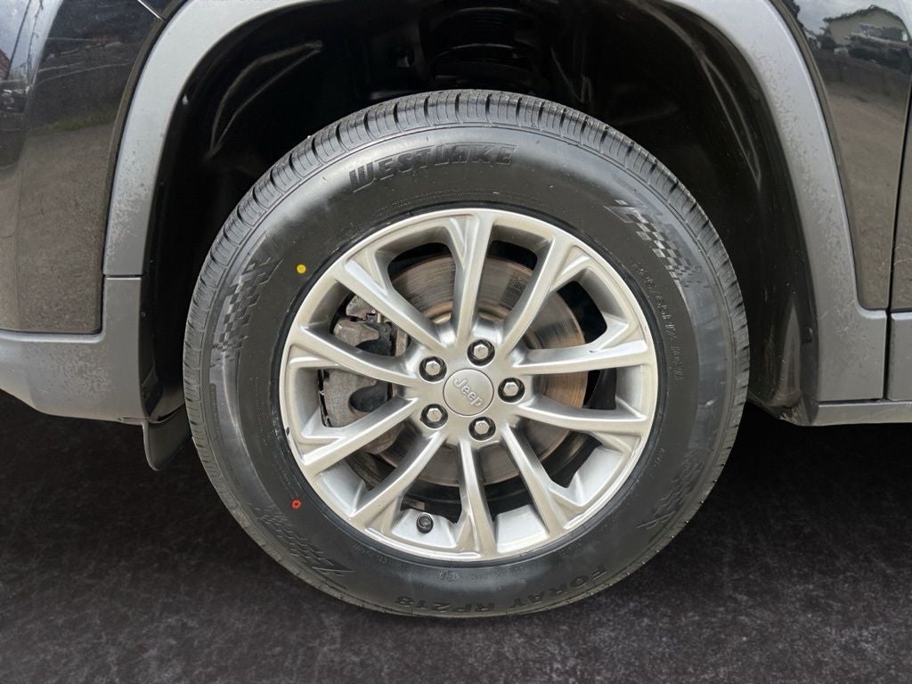 2022 Jeep Cherokee Latitude Lux