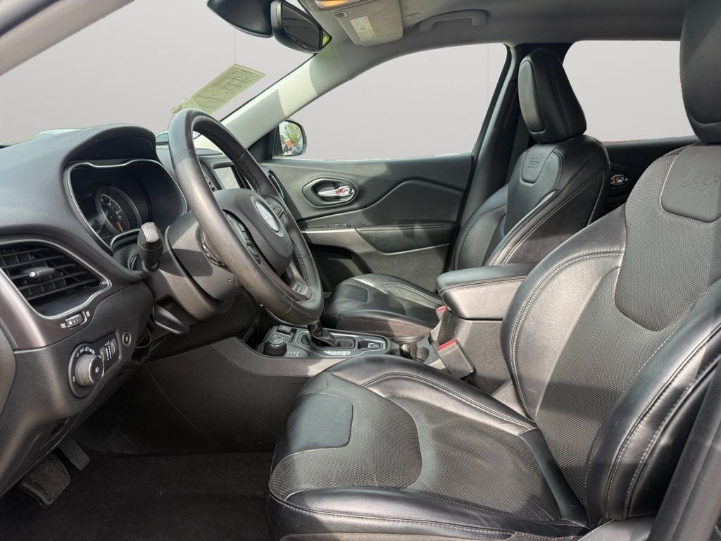 2022 Jeep Cherokee Latitude Lux