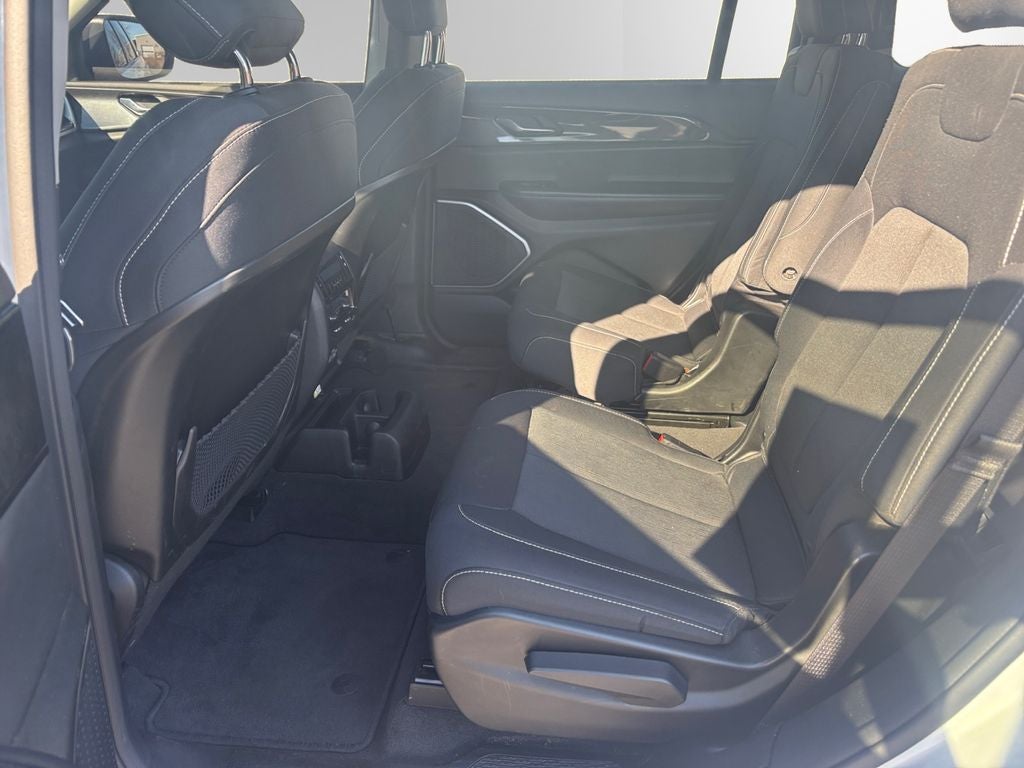 2021 Jeep Grand Cherokee L Laredo