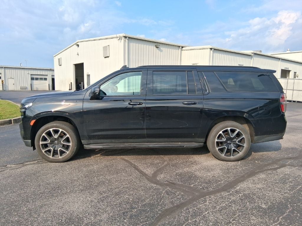 2022 Chevrolet Suburban RST