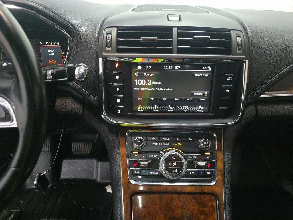 2018 Lincoln Continental Select