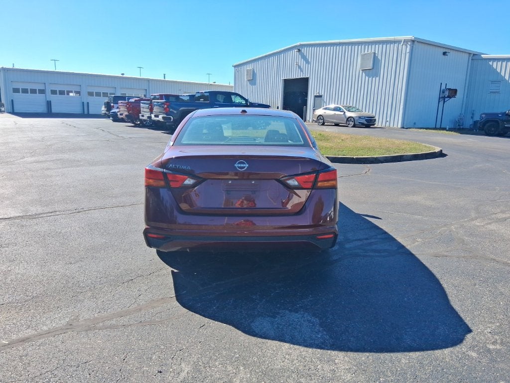 2025 Nissan Altima 2.5 SV