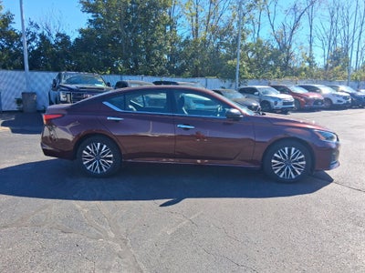 2025 Nissan Altima 2.5 SV