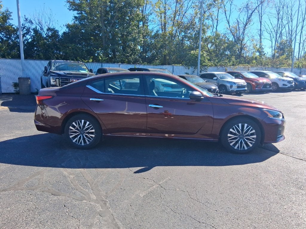 2025 Nissan Altima 2.5 SV