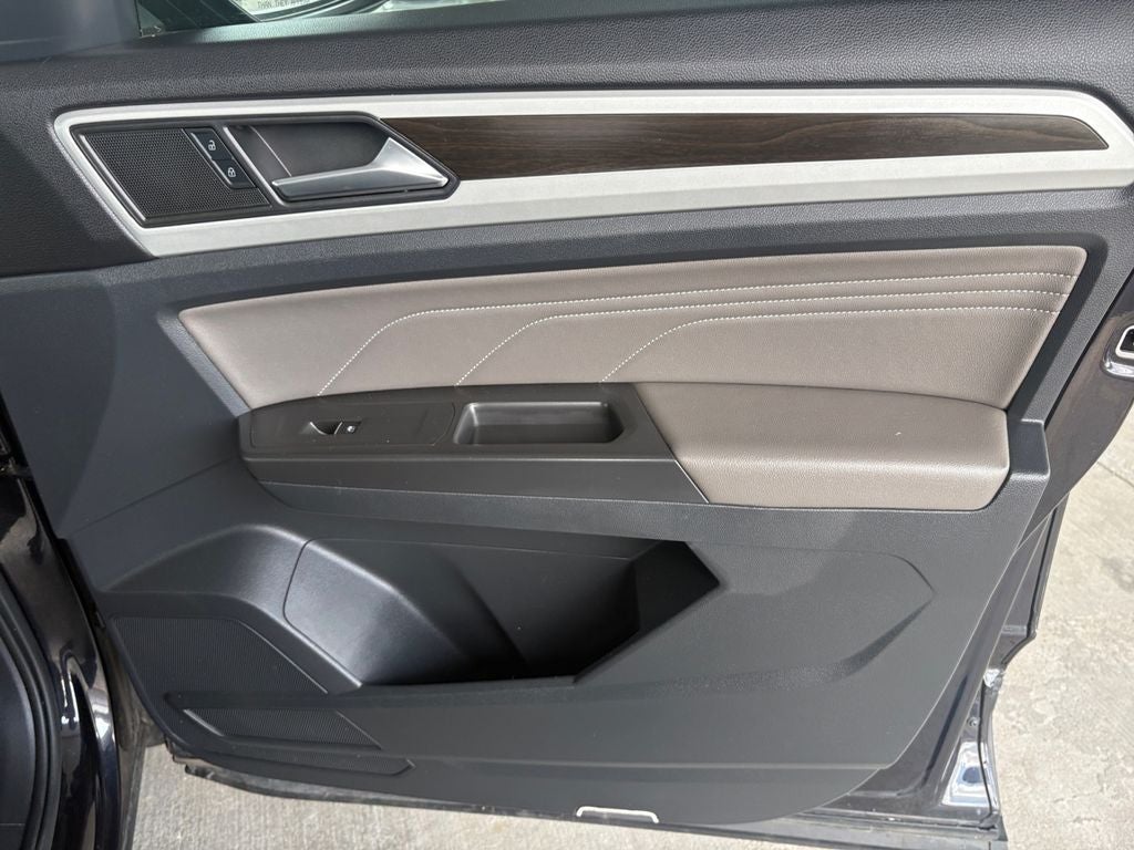 2022 Volkswagen Atlas 2.0T SE w/Technology