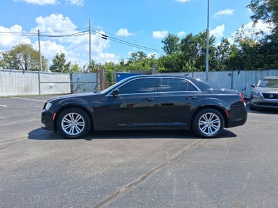 2019 Chrysler 300 Touring