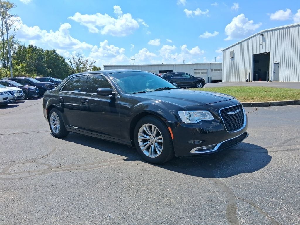 2019 Chrysler 300 Touring