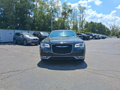 2019 Chrysler 300 Touring