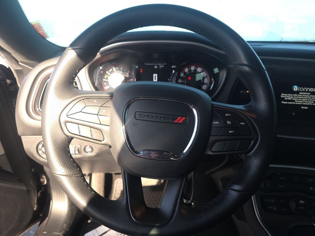 2022 Dodge Challenger SXT