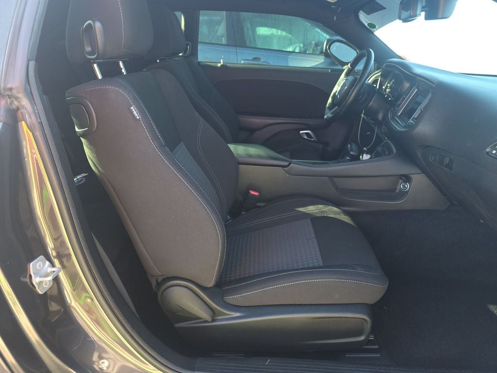 2022 Dodge Challenger SXT