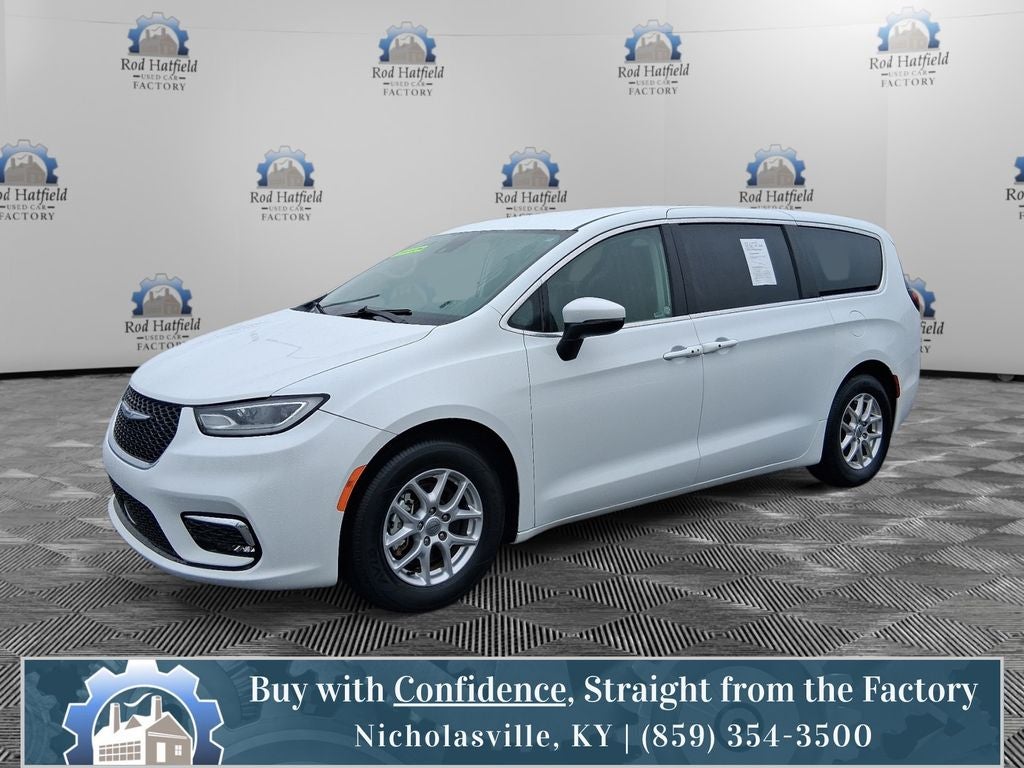 2023 Chrysler Pacifica Touring L