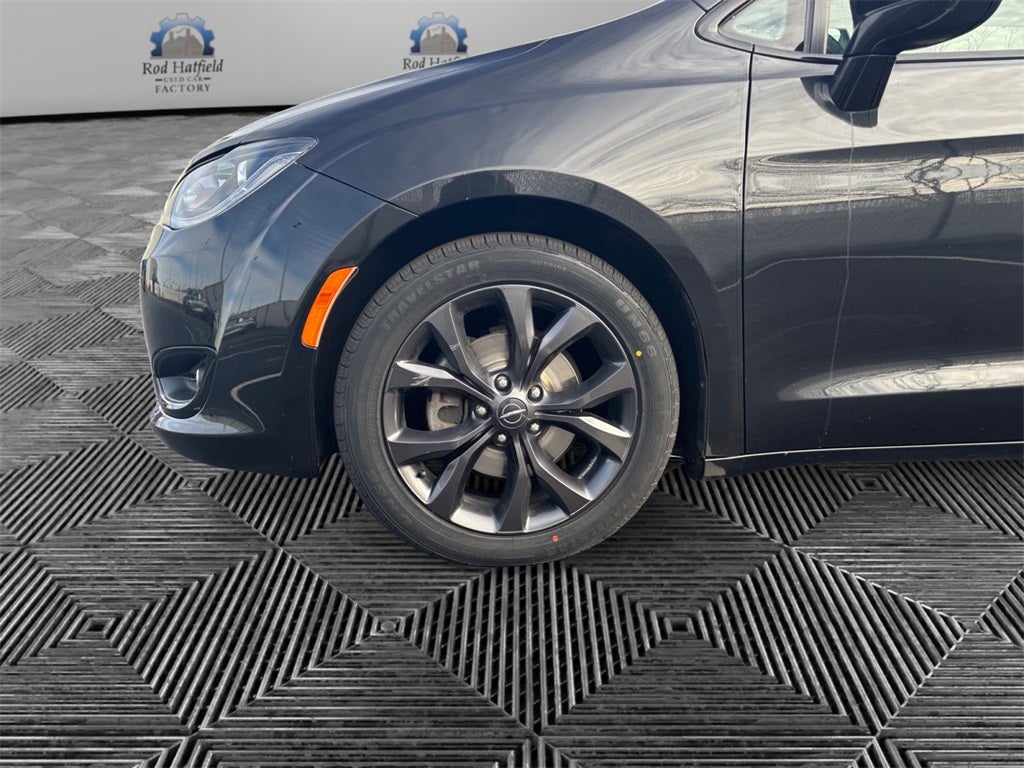 2020 Chrysler Pacifica Touring