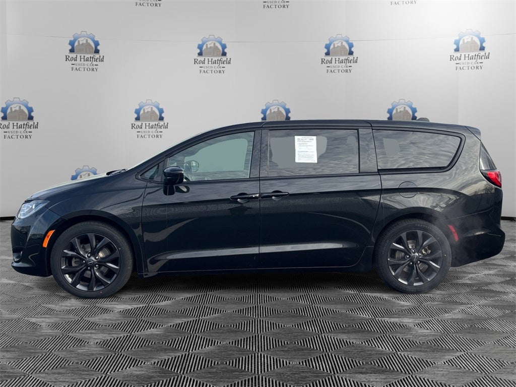 2020 Chrysler Pacifica Touring