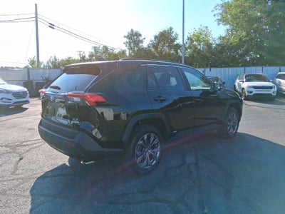 2022 Toyota RAV4 Hybrid XLE Premium