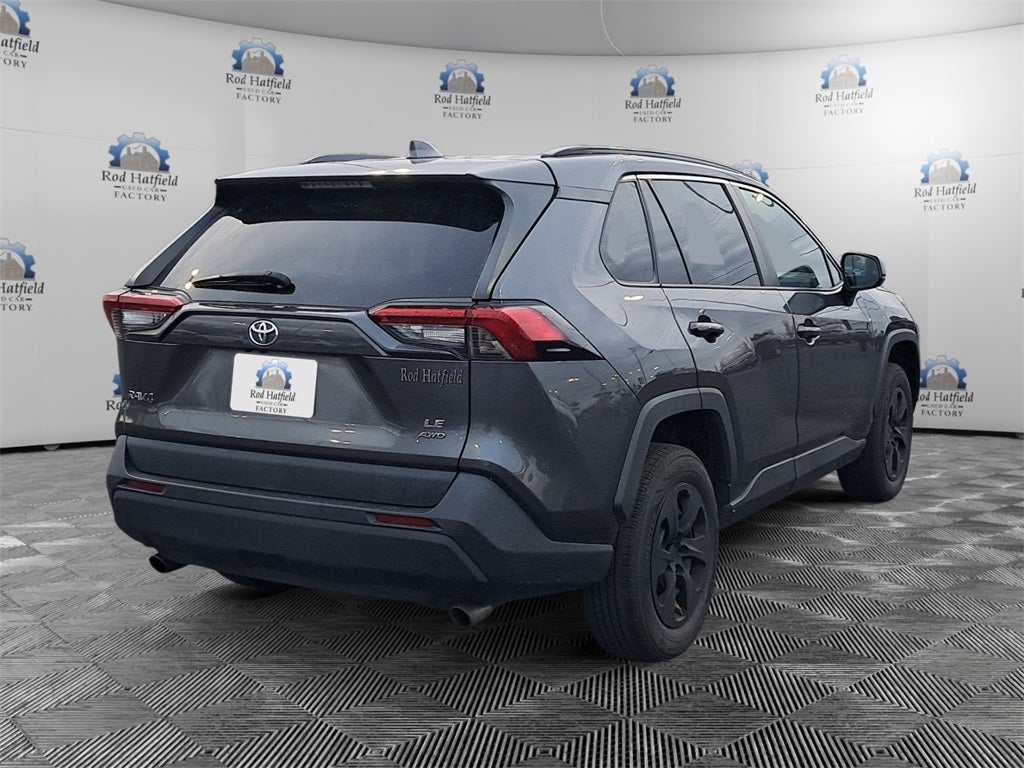 2020 Toyota RAV4 LE