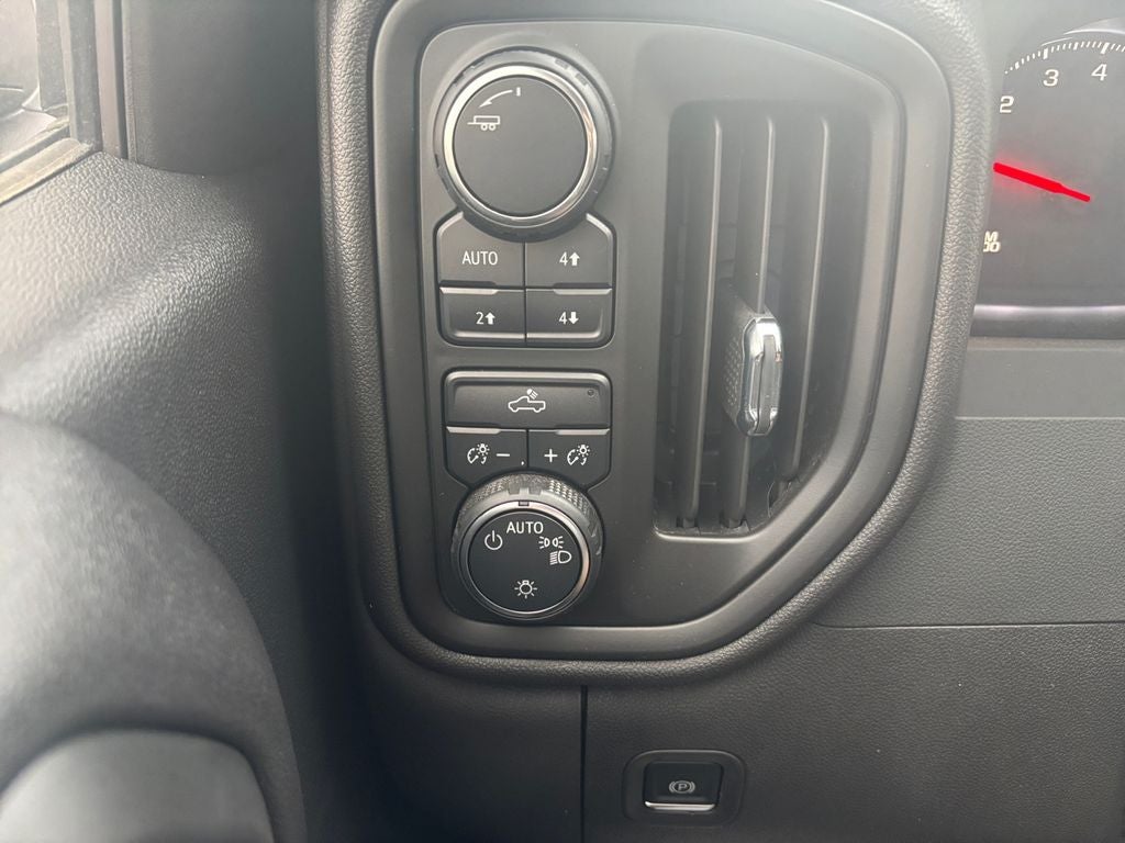 2024 Chevrolet Silverado 1500 Custom Trail Boss