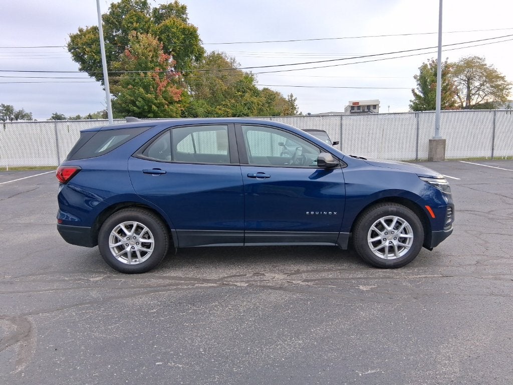 2023 Chevrolet Equinox LS