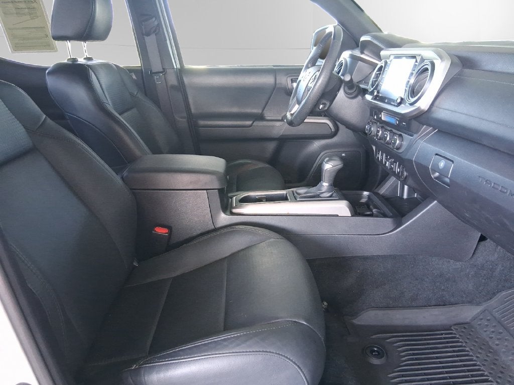 2022 Toyota Tacoma Limited V6