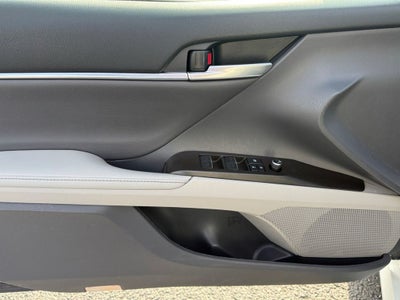 2021 Toyota Camry Hybrid XLE