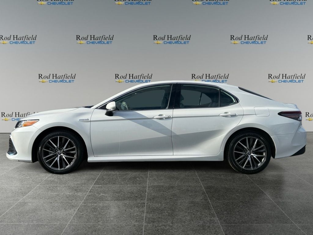 2021 Toyota Camry Hybrid XLE