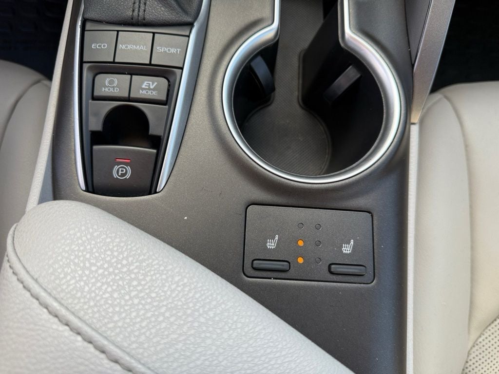 2021 Toyota Camry Hybrid XLE