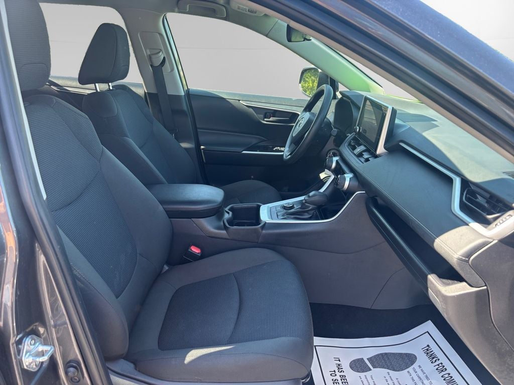 2025 Toyota RAV4 Hybrid LE