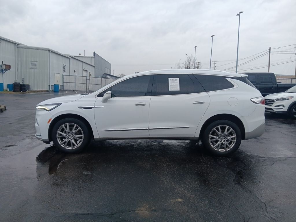 2023 Buick Enclave Essence