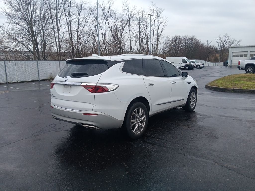 2023 Buick Enclave Essence