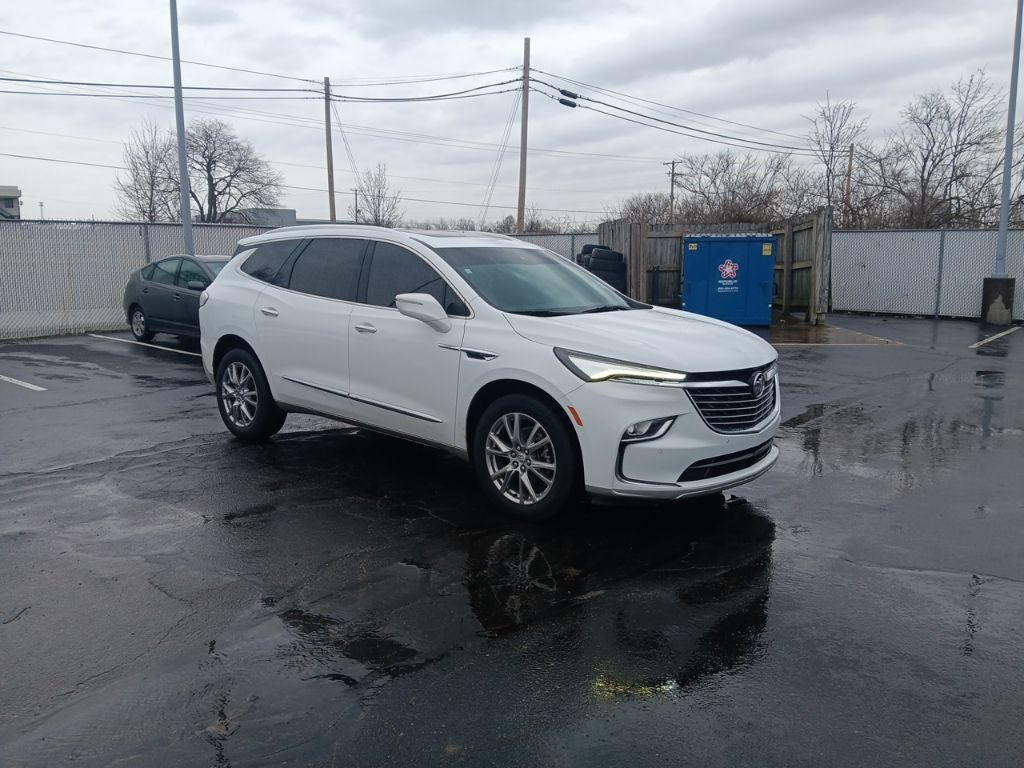 2023 Buick Enclave Essence