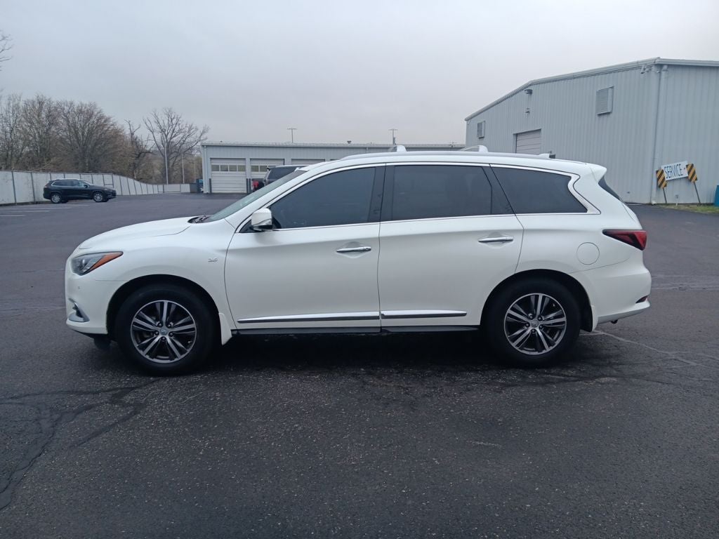 2016 INFINITI QX60 Base