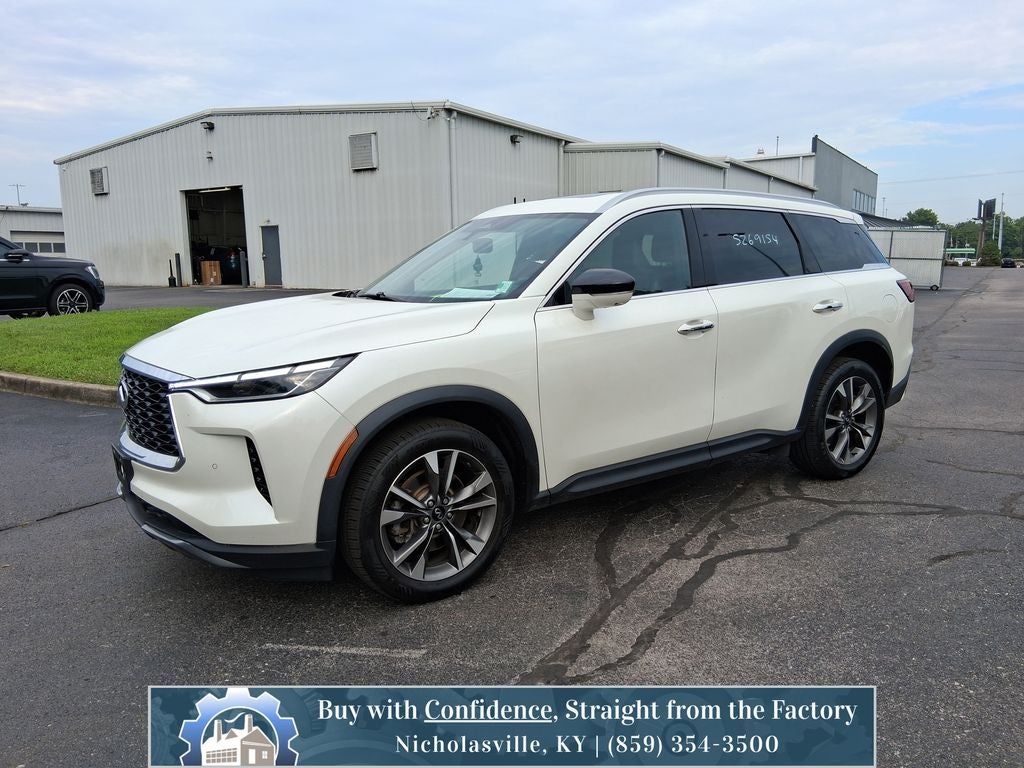 2022 INFINITI QX60 LUXE