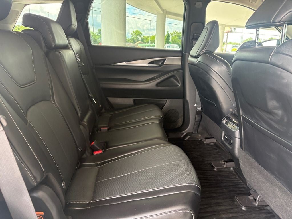 2022 INFINITI QX60 LUXE