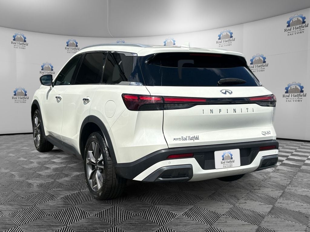 2022 INFINITI QX60 LUXE