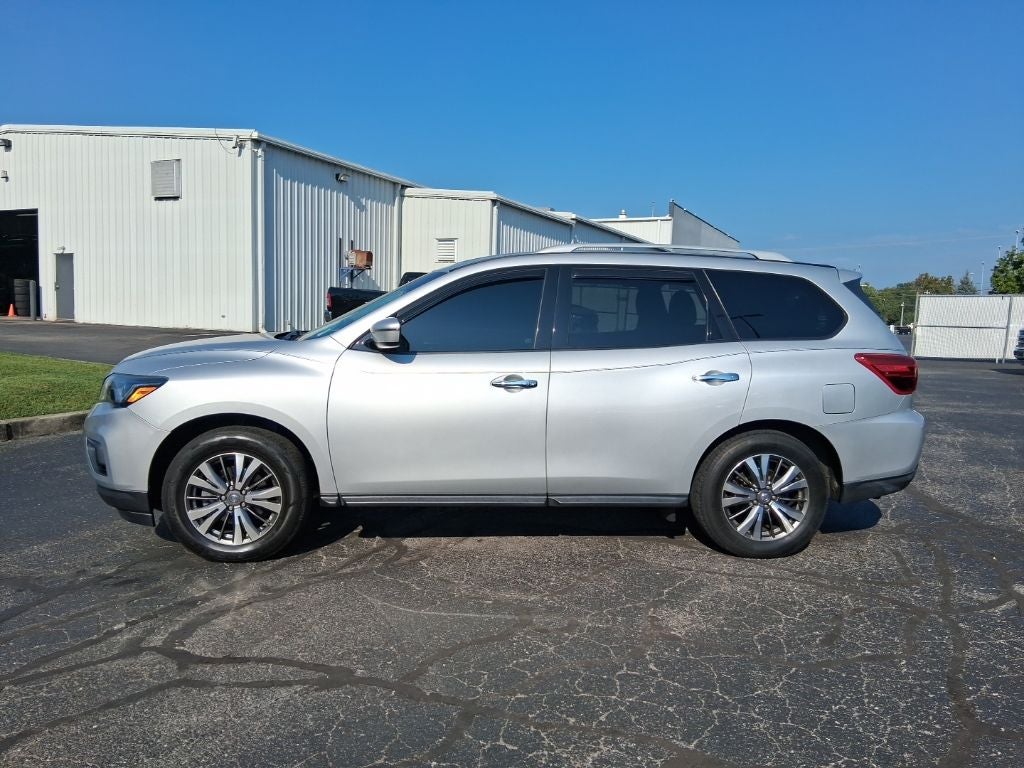 2020 Nissan Pathfinder SV