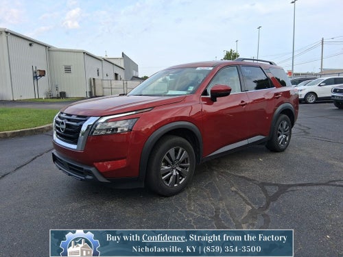 2025 Nissan Pathfinder SV