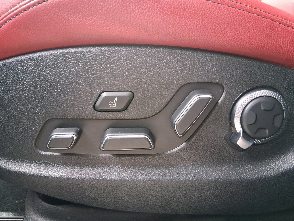 2024 Genesis GV70 2.5T