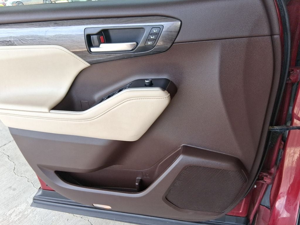 2021 Toyota Highlander Platinum