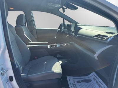 2024 Toyota Sienna LE 8 Passenger