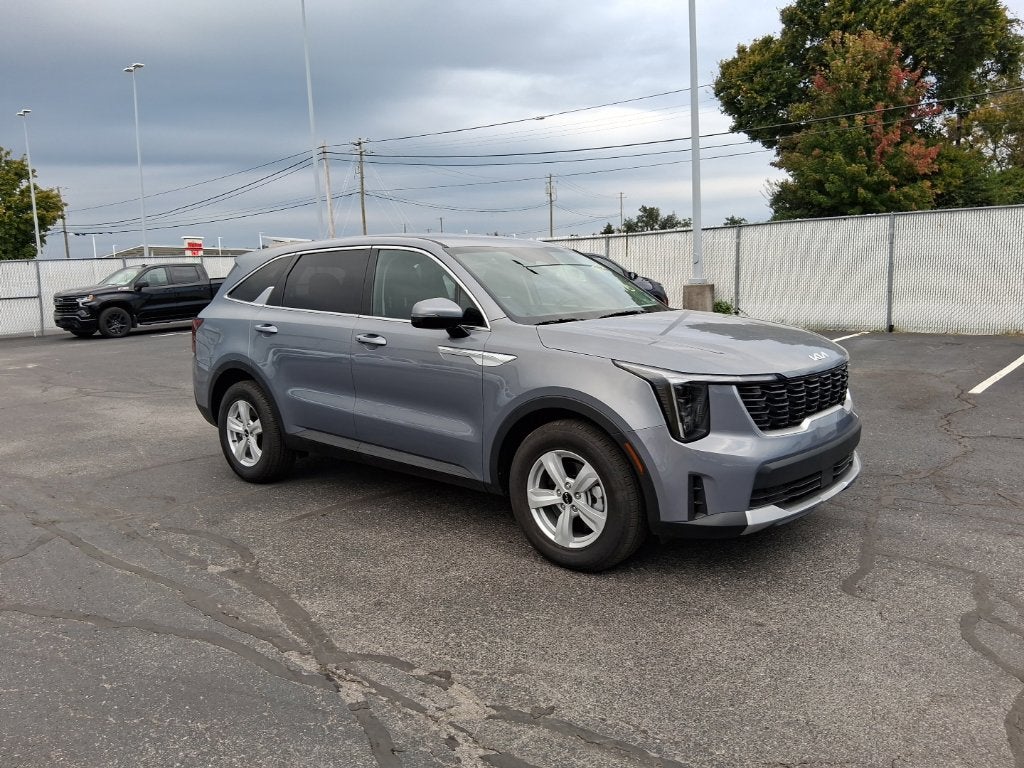2025 Kia Sorento LX