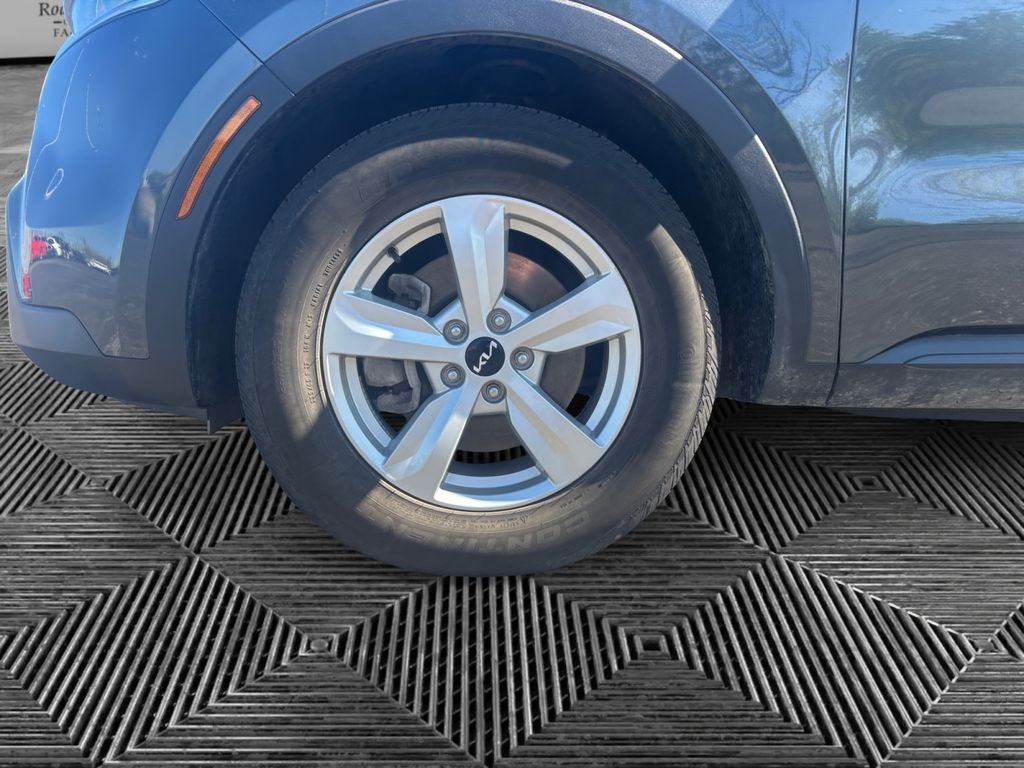 2023 Kia Sorento LX
