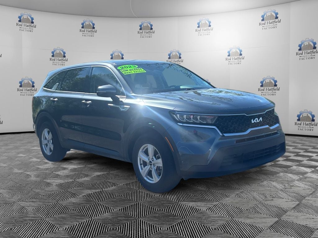 2023 Kia Sorento LX