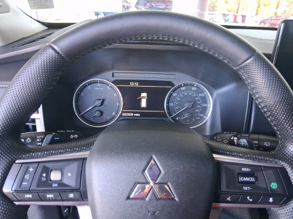 2025 Mitsubishi Outlander SE