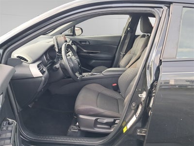 2022 Toyota C-HR XLE