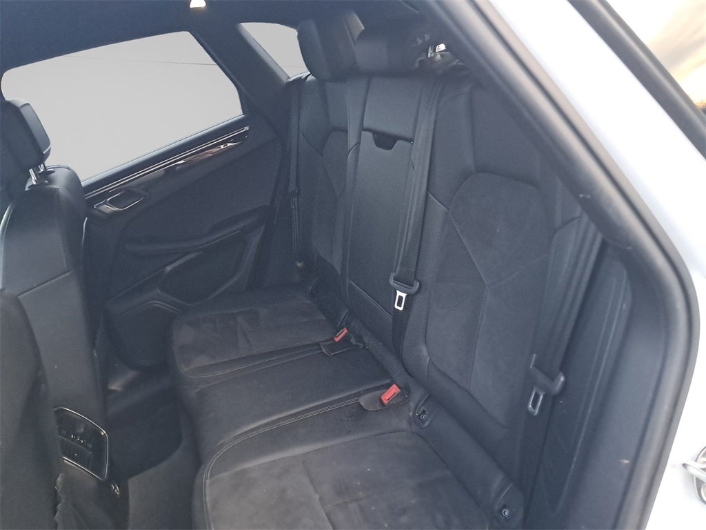 2021 Porsche Macan Base