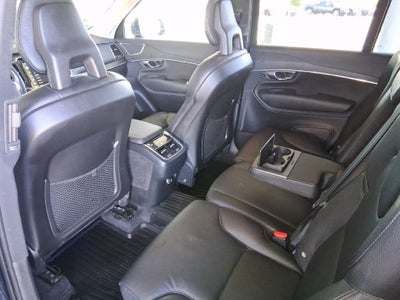 2020 Volvo XC90 T6 Momentum