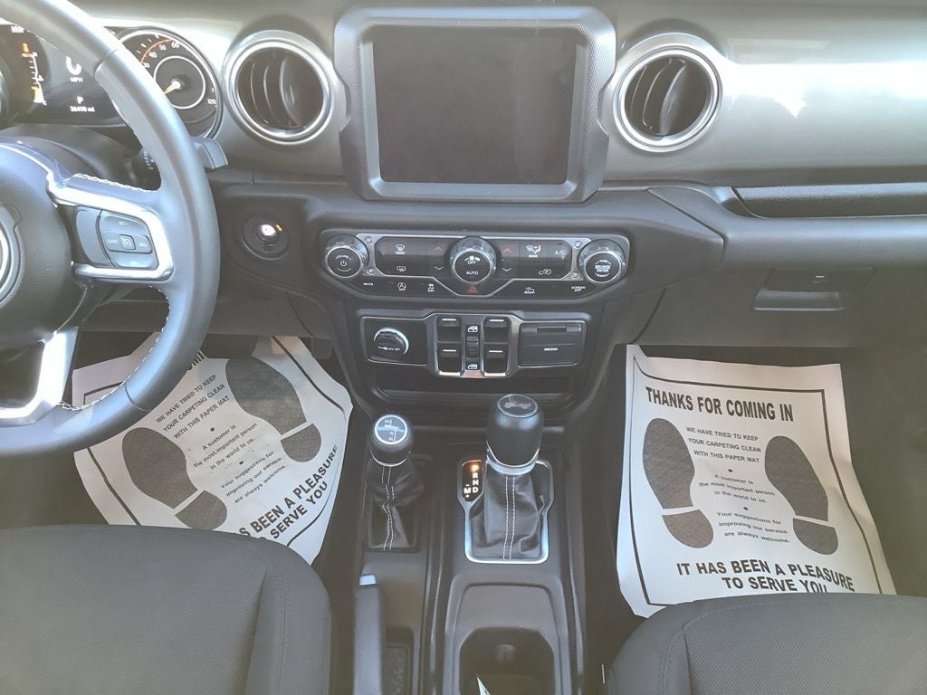 2023 Jeep Wrangler 4-Door Sahara