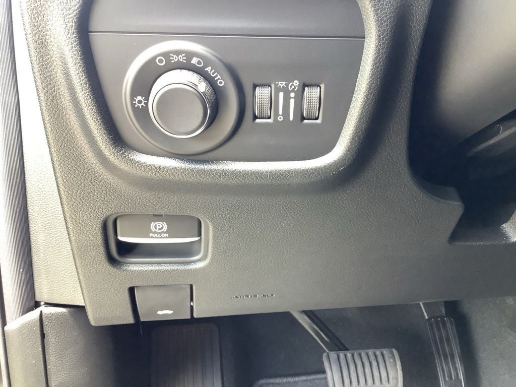 2026 Jeep Grand Cherokee GRAND CHEROKEE LAREDO X 4X4