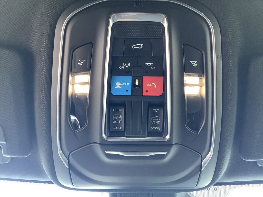 2026 Jeep Grand Cherokee GRAND CHEROKEE LAREDO X 4X4