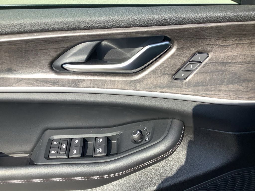 2027 Jeep Grand Cherokee GRAND CHEROKEE LIMITED 4X4