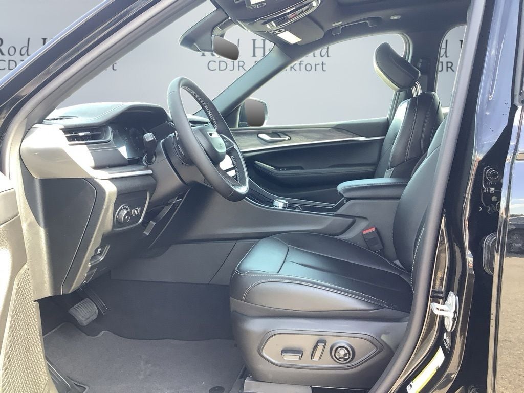 2027 Jeep Grand Cherokee GRAND CHEROKEE LIMITED 4X4